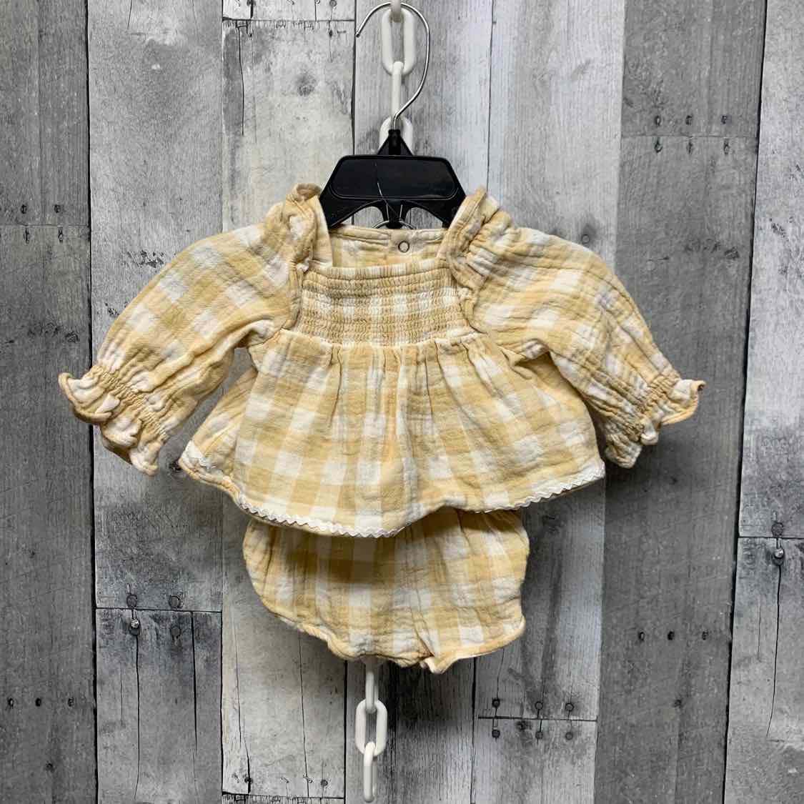 Size Newborn Tan/White Cloud Island Shirt/Shorts