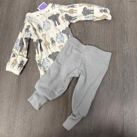 Size Preemie White/Gray Mid Brand Shirt/Pants