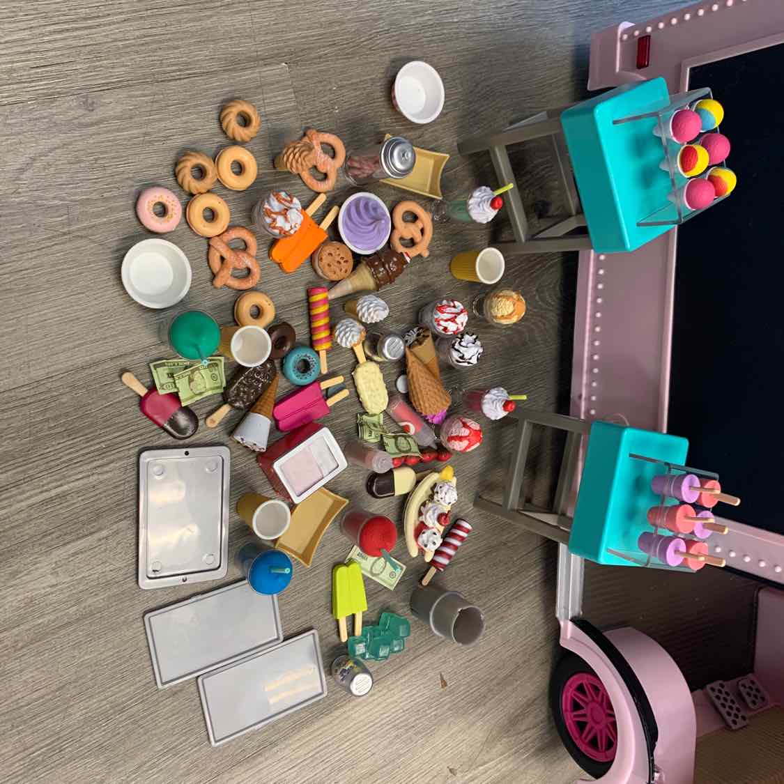 Our Generation Pink/Sliver Doll Playset