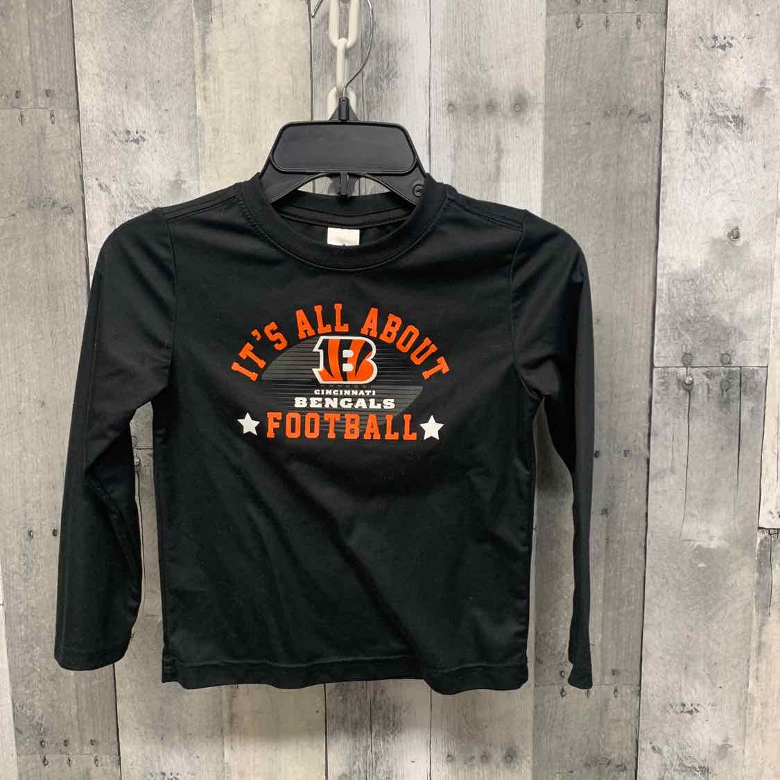 Size 4T Black/Orange Team Apparel Long Sleeve Shirt - OodlesCB