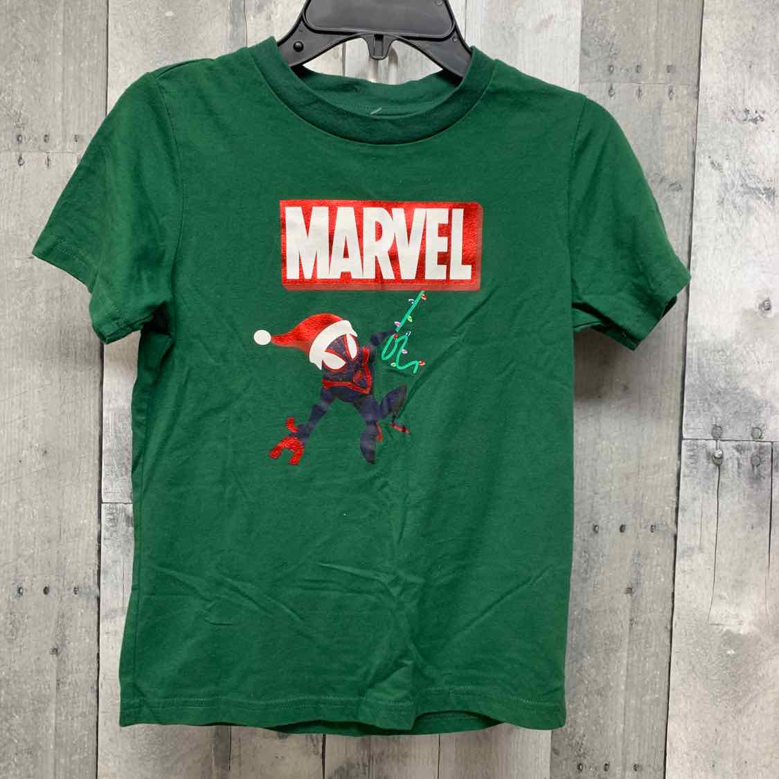 Size Medium Green Marvel T Shirt
