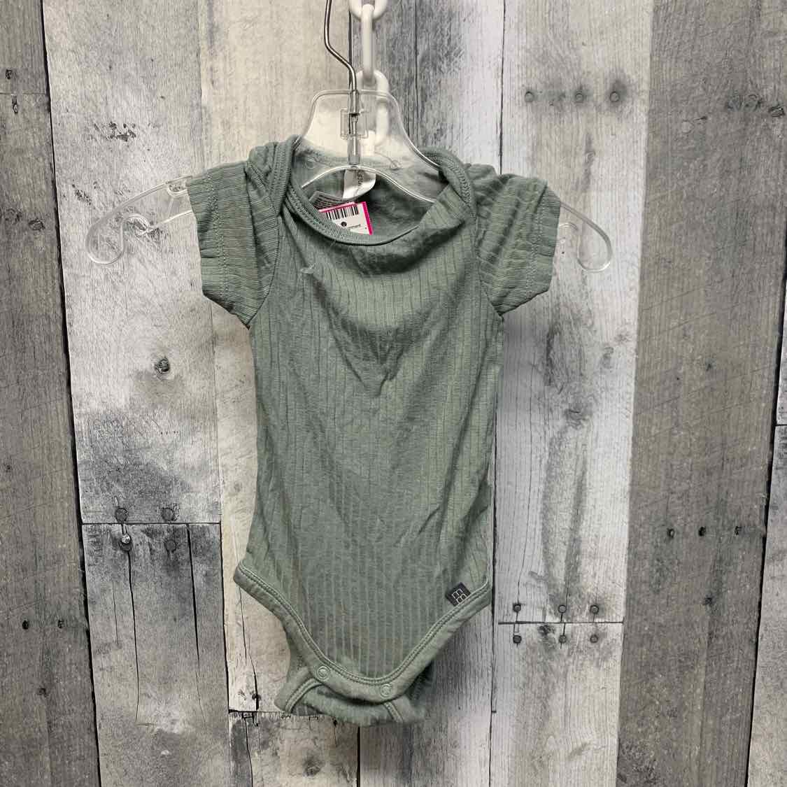 Size 0-3 Months Green Modern Moments by Gerber Bodysuit