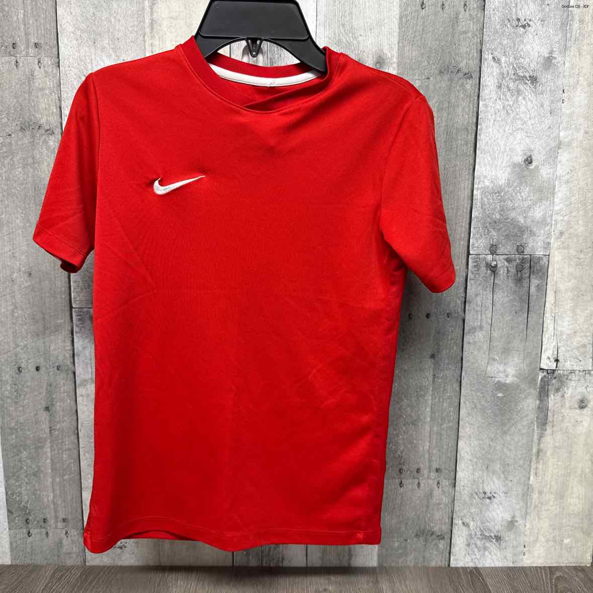 Size Medium Red Sport Brand T Shirt - OodlesCB