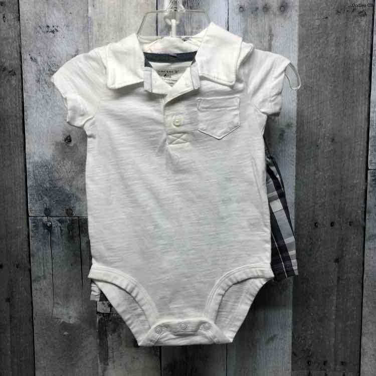 Size 6 Months Gray/White Carter's Shirt/Shorts