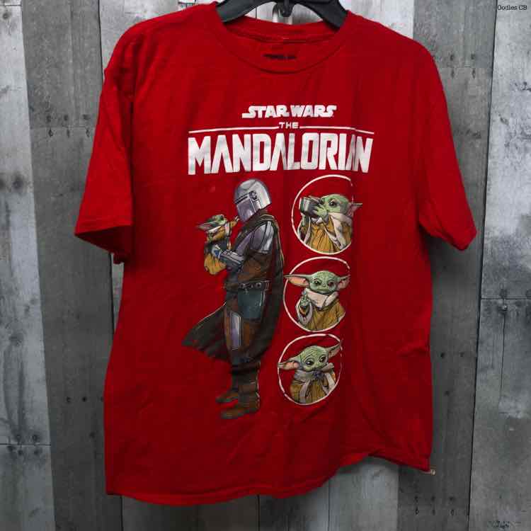 Size Large Red Star Wars T Shirt