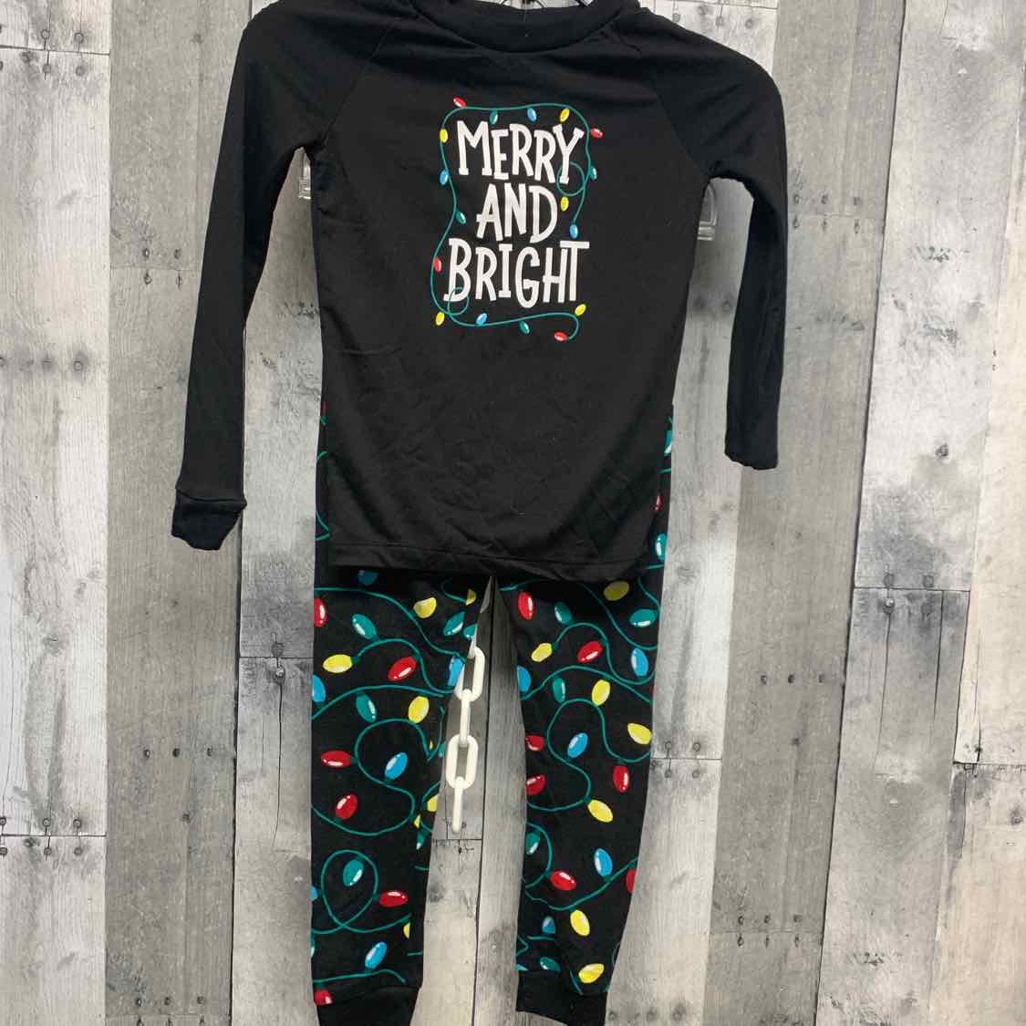 Size 5T Black Print Holiday Brands 2pc PJs