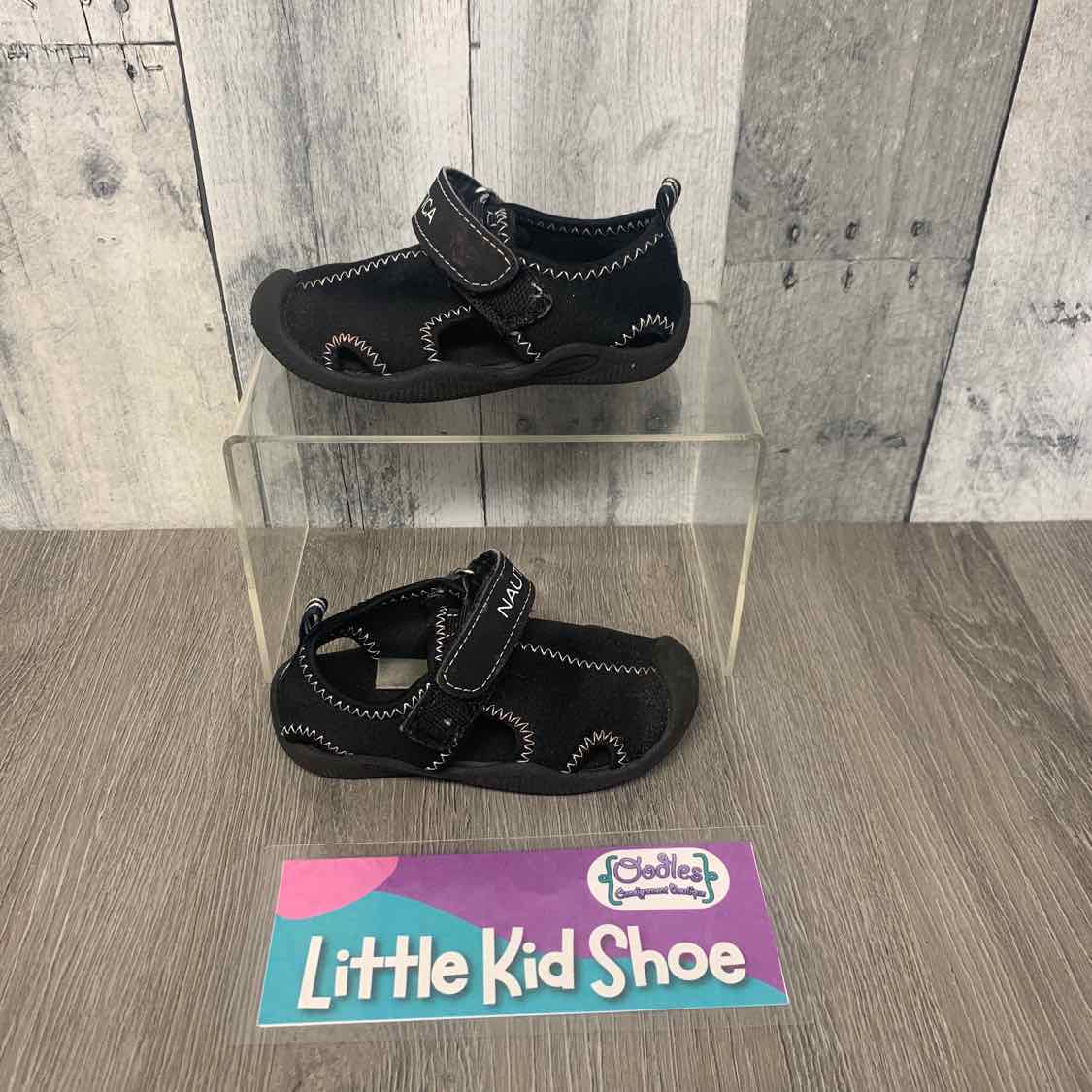 Size 6 Black Nautica Water Shoes - OodlesCB