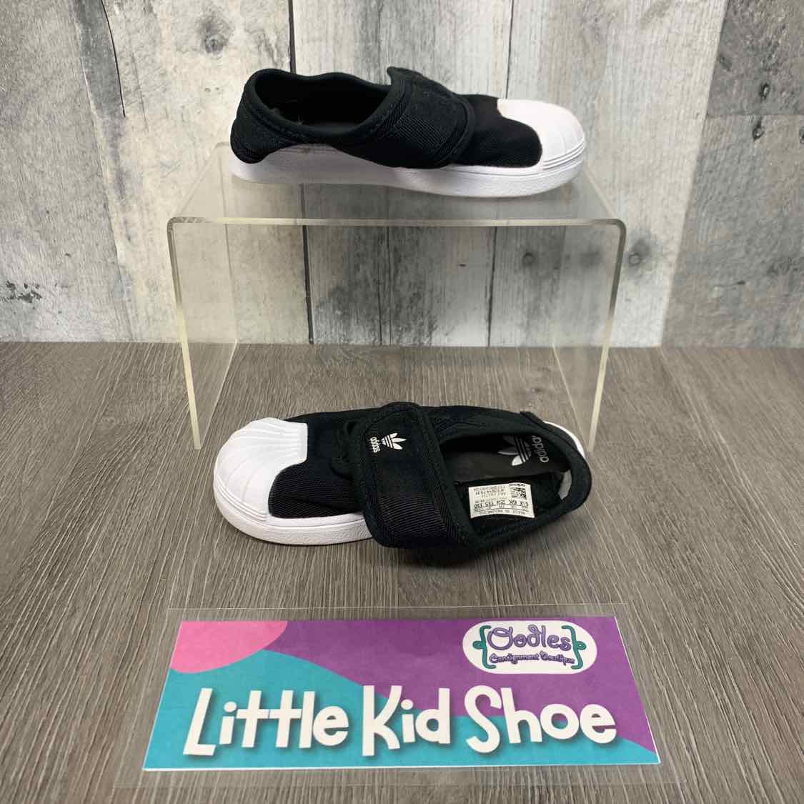 Size 6.5 Black/White Sport Brand Sandals