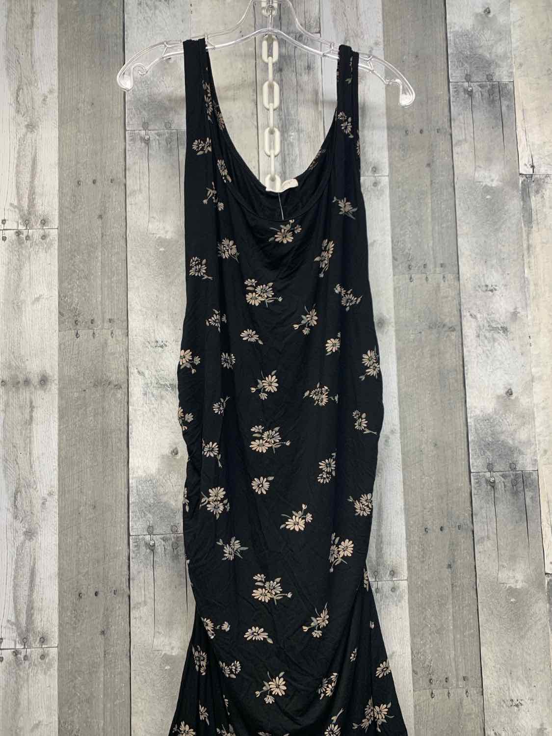 Size XXL Black Floral Print Mid Brand Dress - Short Sleeve