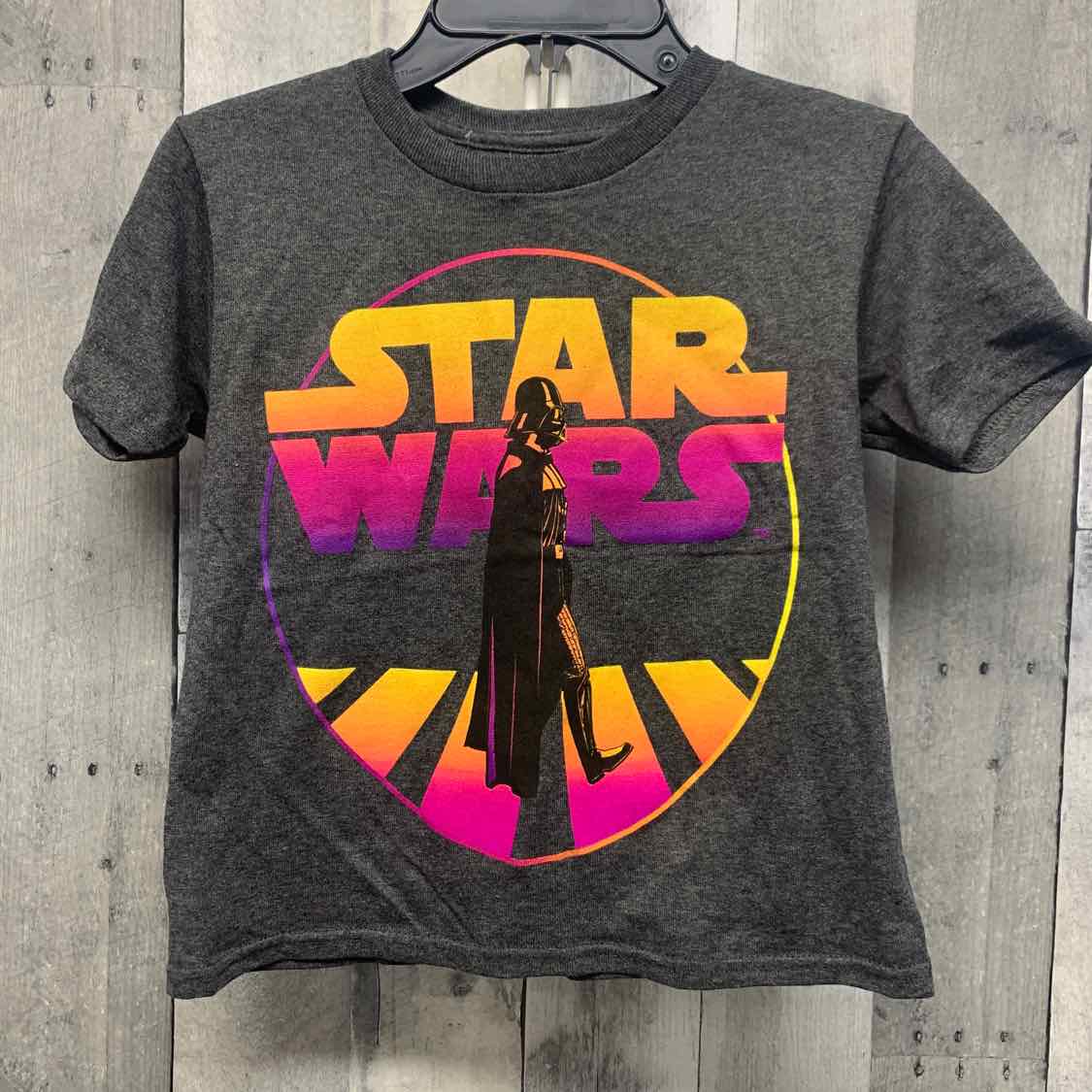 Size 4/5 Gray Graphic Star Wars T Shirt