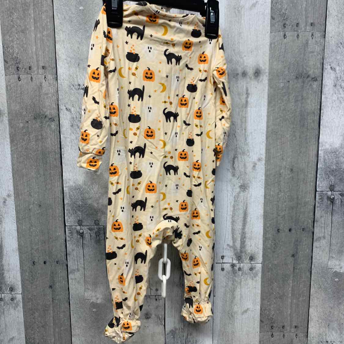 Size 3-6 Months Ivory Graphic Bamboo Footy PJs