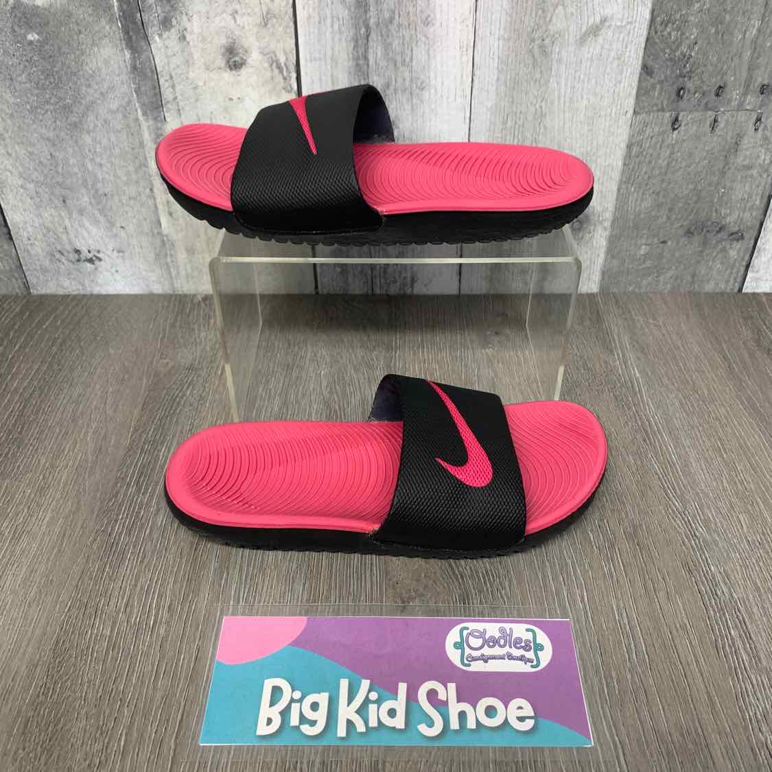 Size 2 Black/Pink Sport Brand Sandals