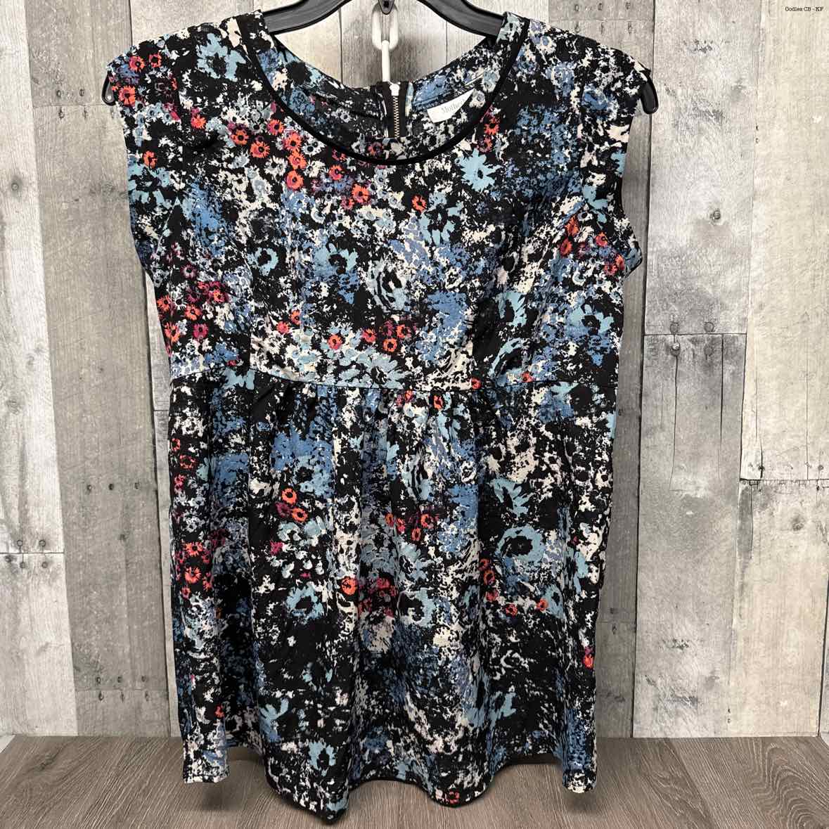 Size M Black/Blue Motherhood T Shirt