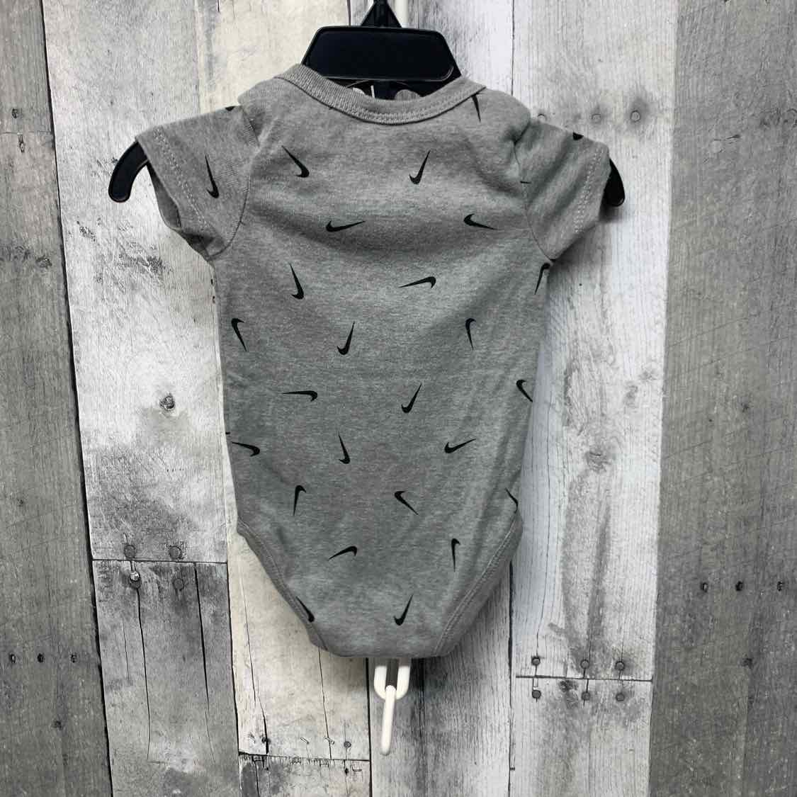 Size 6 Months Gray/Black Sport Brand Bodysuit