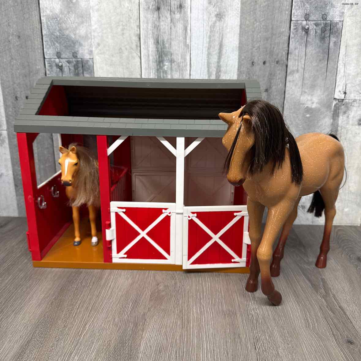 Generic Red/Brown Animal Playset