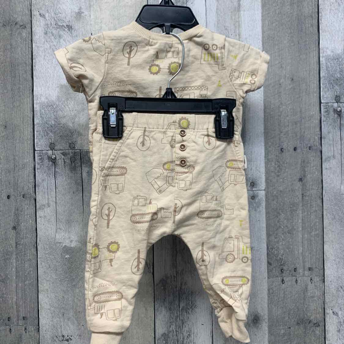 Size 6-9 Months Ivory Print B Brand Shirt/Pants - OodlesCB
