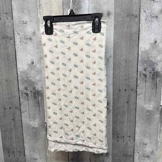 Generic White Print Blanket - OodlesCB