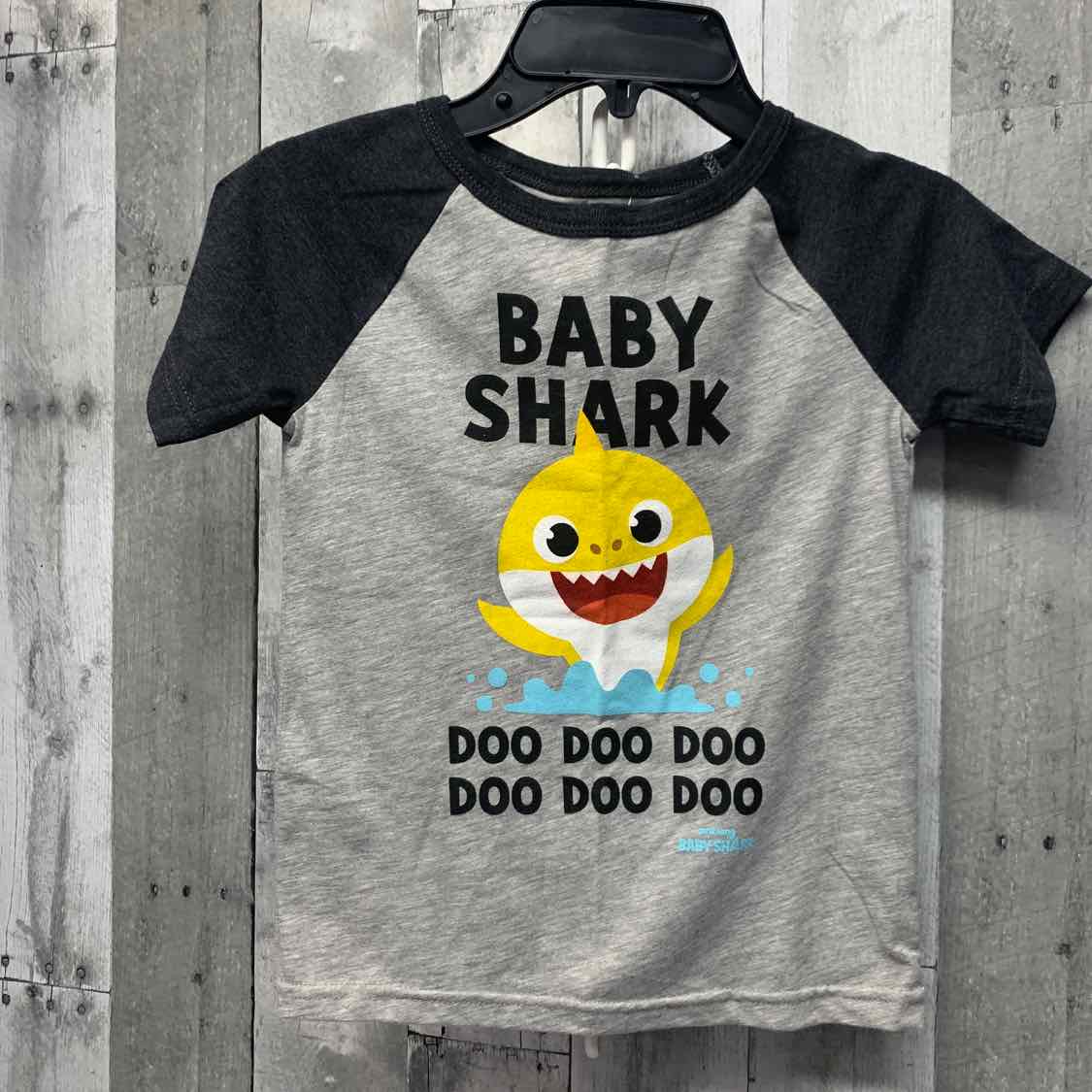 Size 5T Gray Graphic Jumping Beans T Shirt