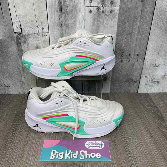 Size 6 White/Green Sport Brand Sneakers