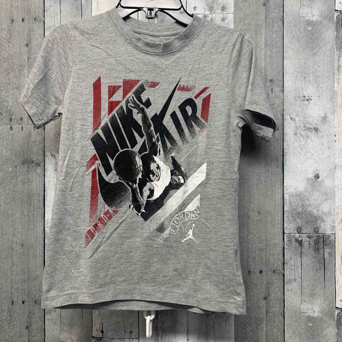 Size Small Gray Graphic Sport Brand T Shirt - OodlesCB