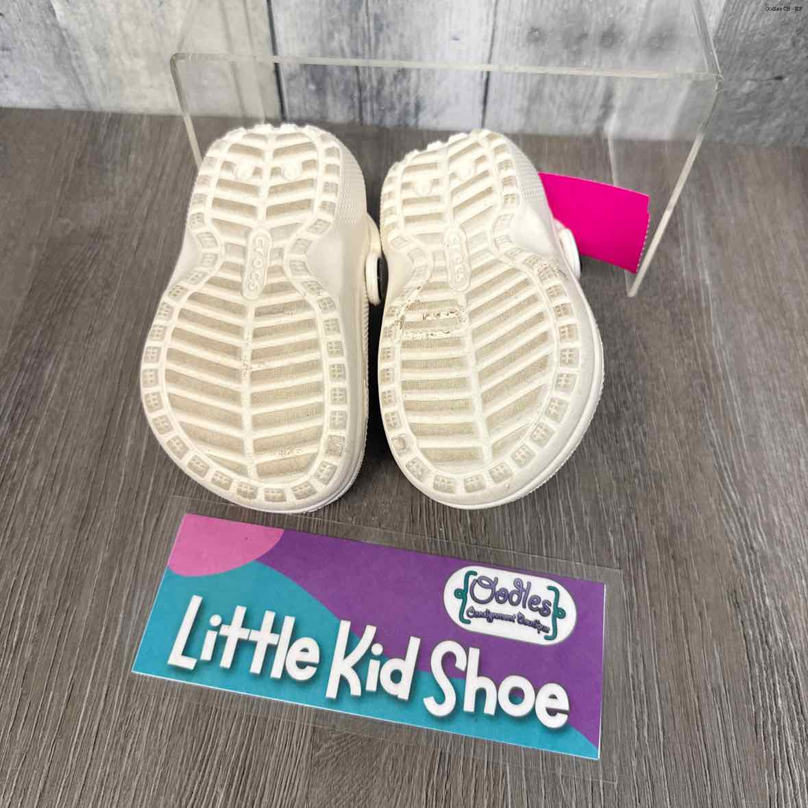 Size 4 White/Black Crocs Water Shoes