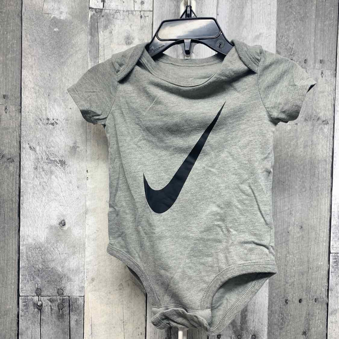 Size 6-12 Months Gray Sport Brand Bodysuit - OodlesCB