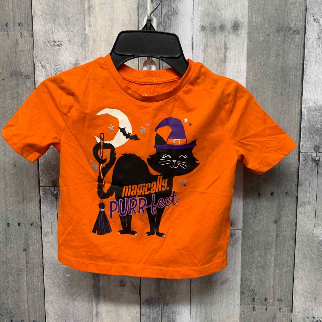 Size 4/5 Orange Graphic Holiday Brands T Shirt