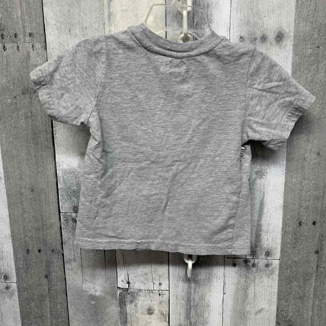 Size 2T Gray/Red Holiday Brands T Shirt