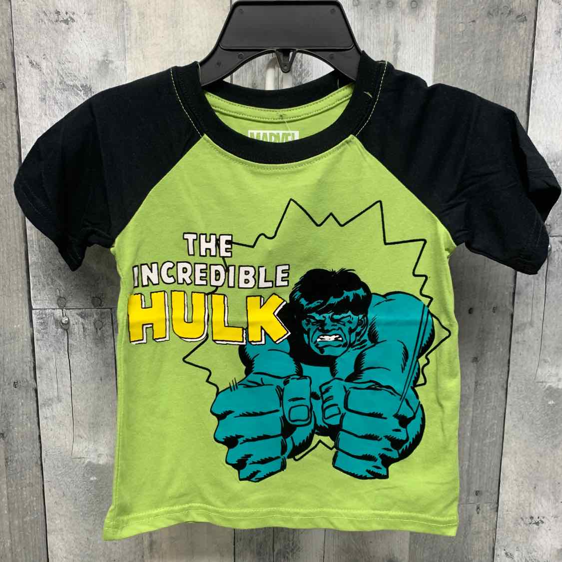 Size 4T Green/Black Marvel T Shirt