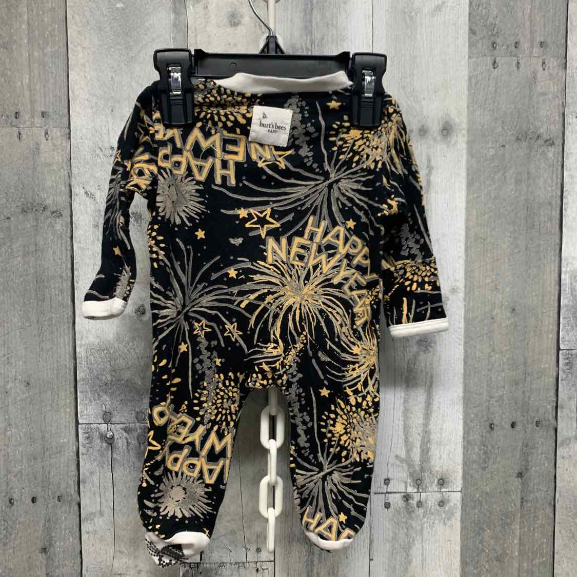 Size Newborn Black Graphic Burt's Bees Baby Footy PJs - OodlesCB