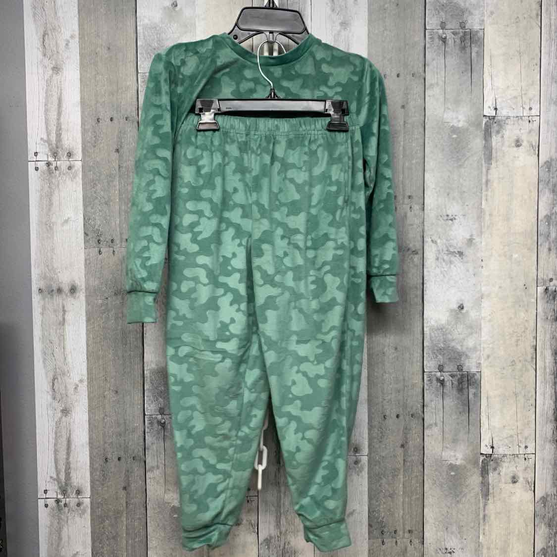 Size 6/7 Green Members Mark 2pc PJs