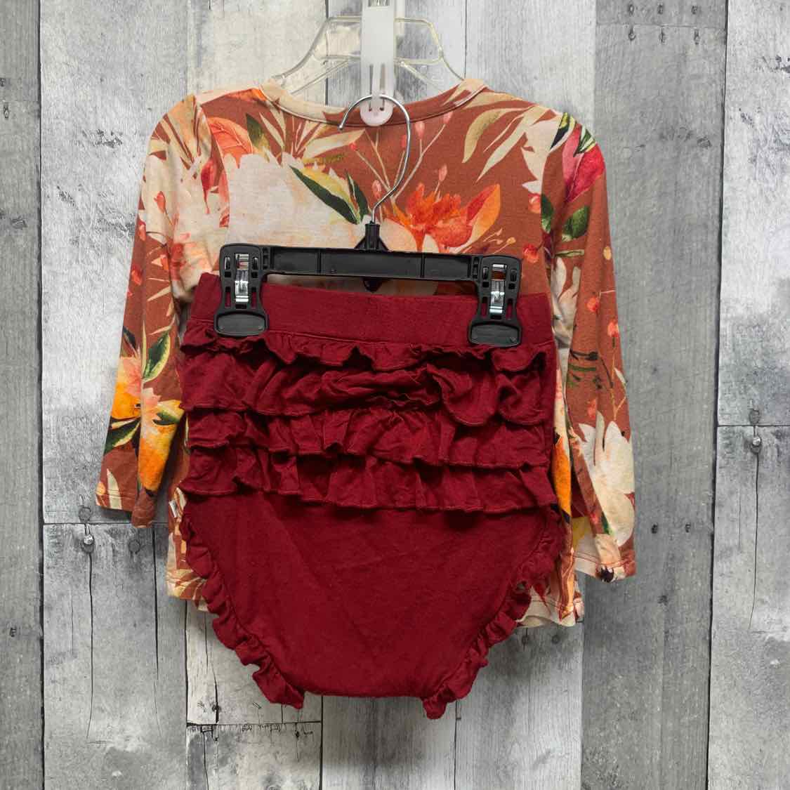 Size 2T Red/Green Posh Peanut Shirt/Shorts