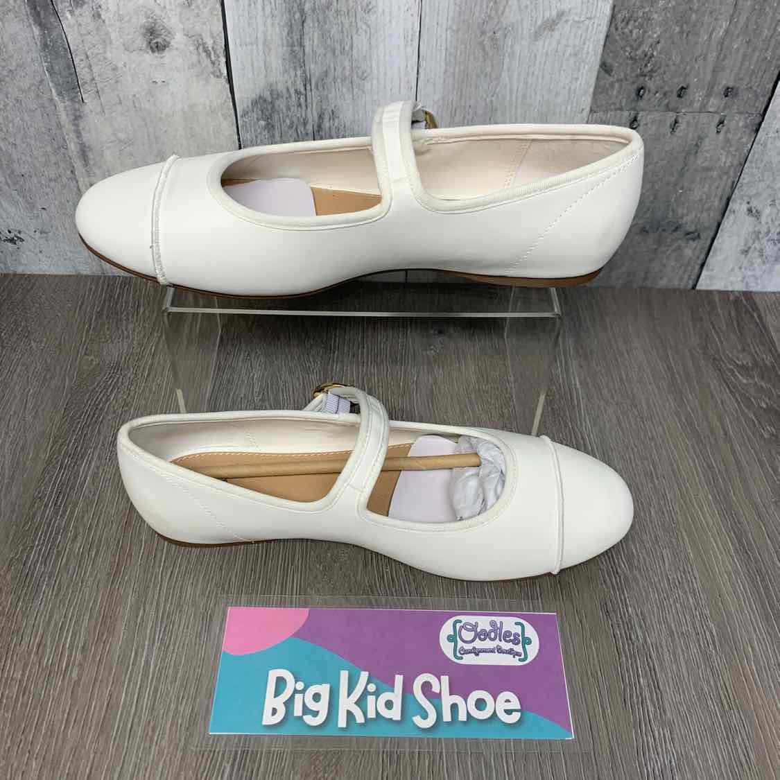 Size 6.5 White Mid Brand Dress Shoes - OodlesCB