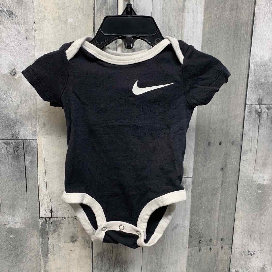 Size 6 Months Black/White Sport Brand Bodysuit - OodlesCB