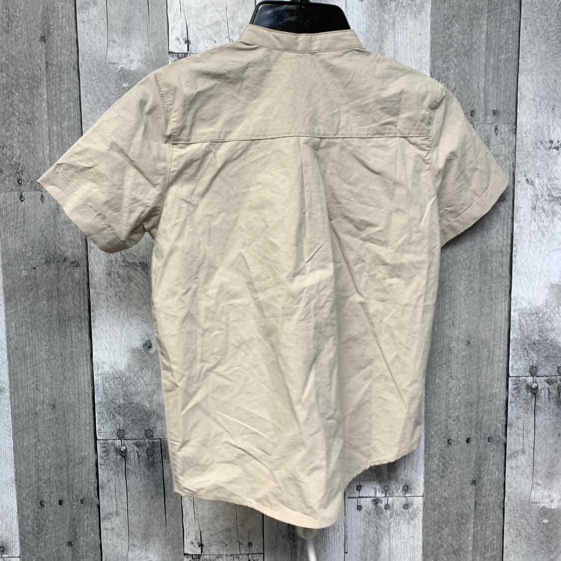 Size 6 Tan Mid Brand Button Up