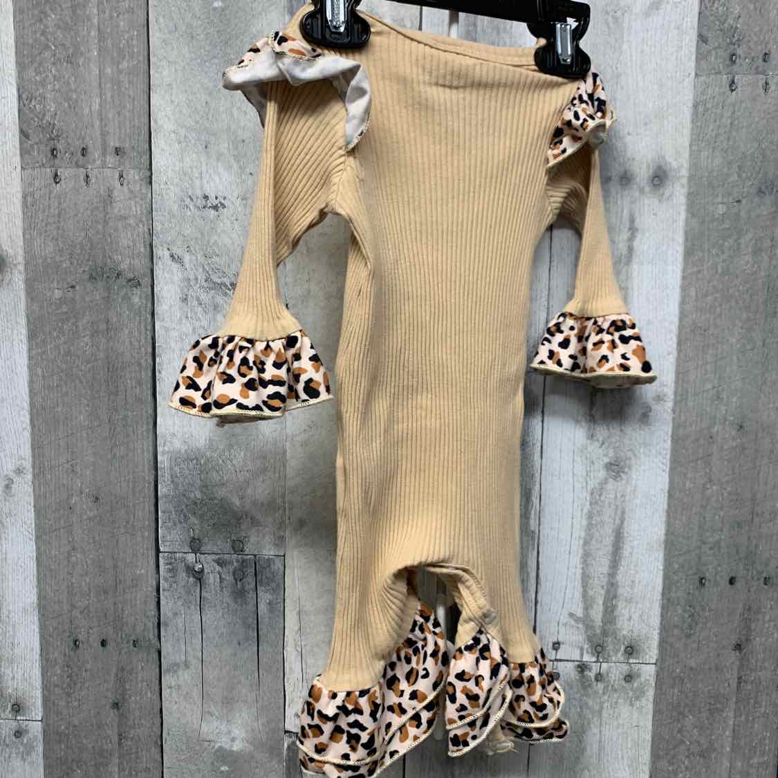 Size 0-3 Months Tan Graphic Mid Brand Romper