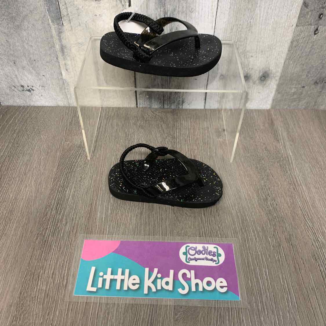 Size 4/5 Black B Brand Flip Flops