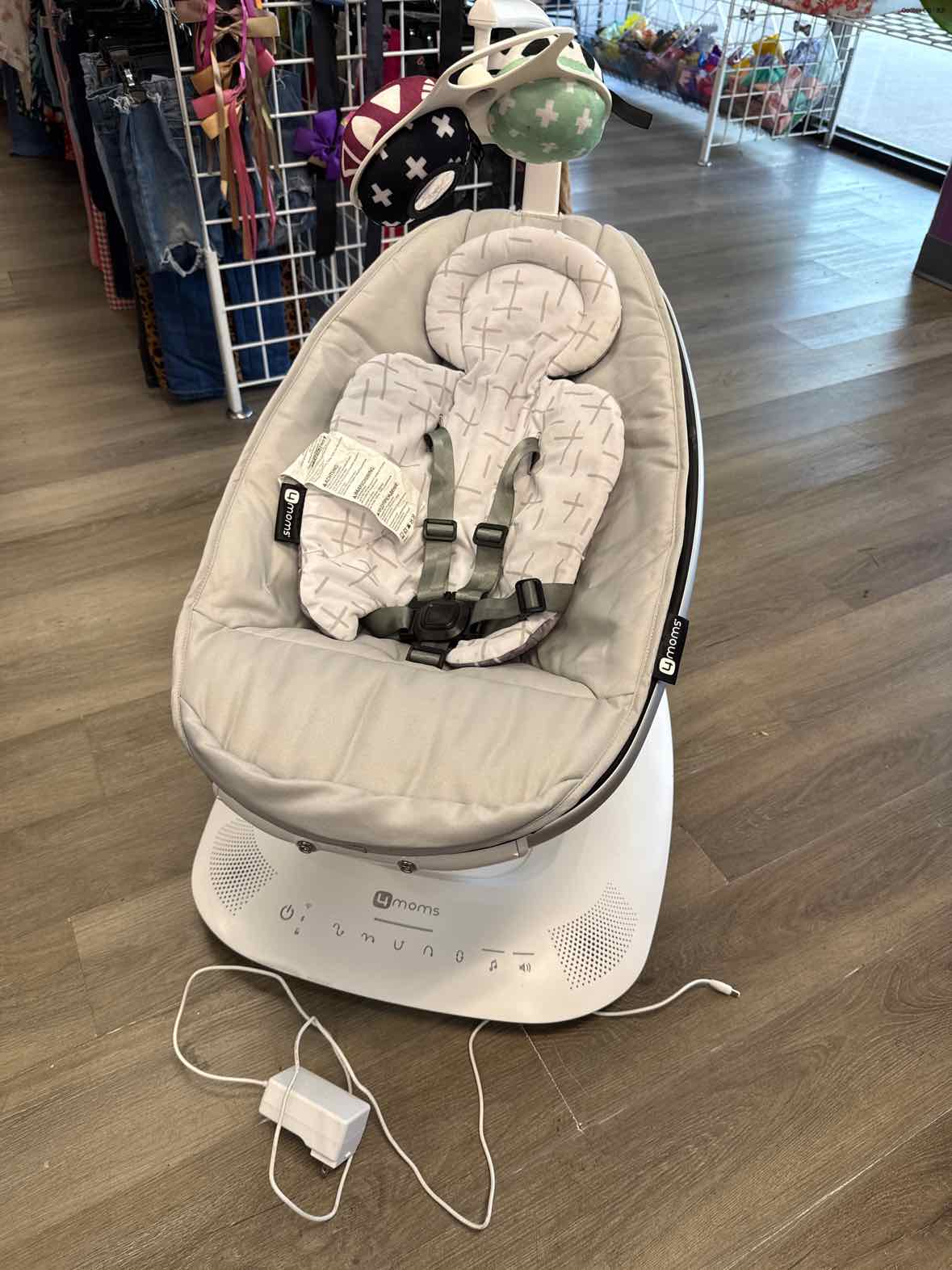 4Moms Gray/Black Swing w/ Pwr Plug