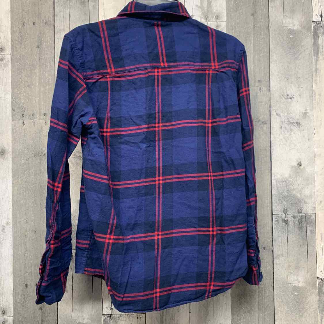Size Medium Navy/Red Crown & Ivy LS Button Up