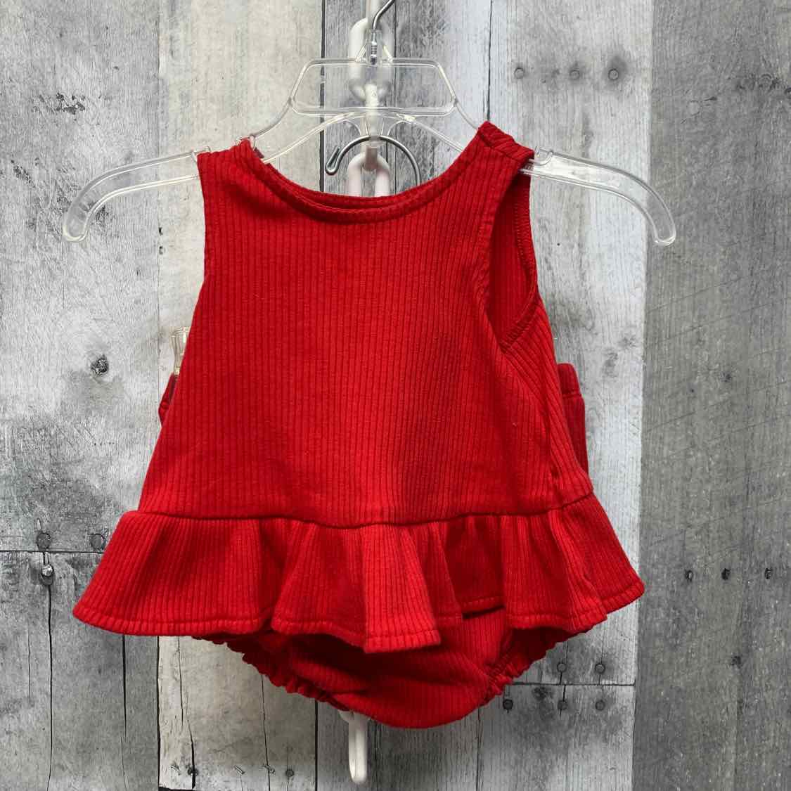 Size 3-6 Months Red Old Navy Shirt/Shorts