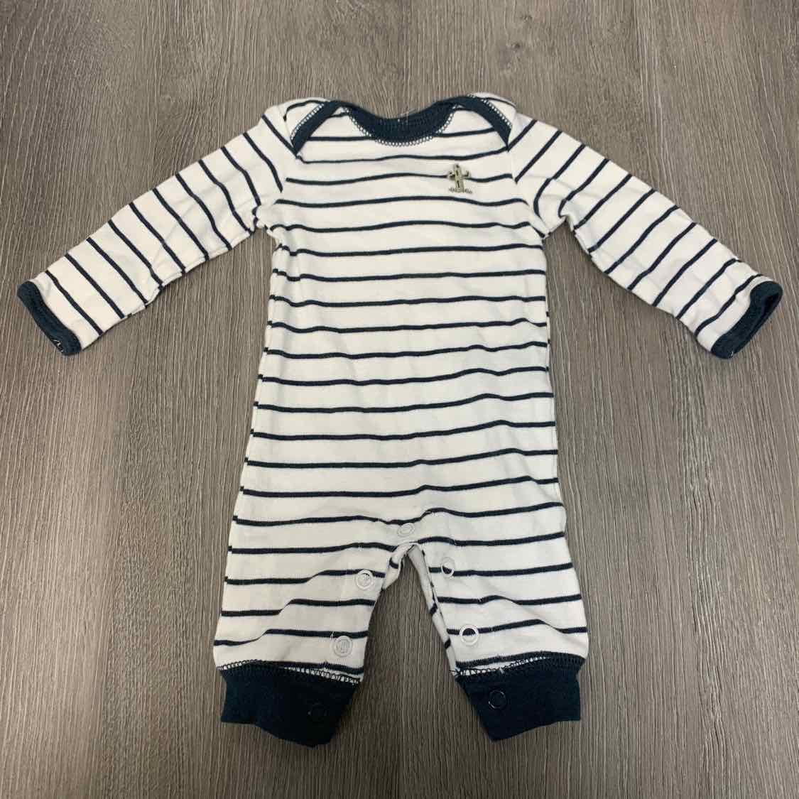 Size Preemie White/Navy Carter's Romper