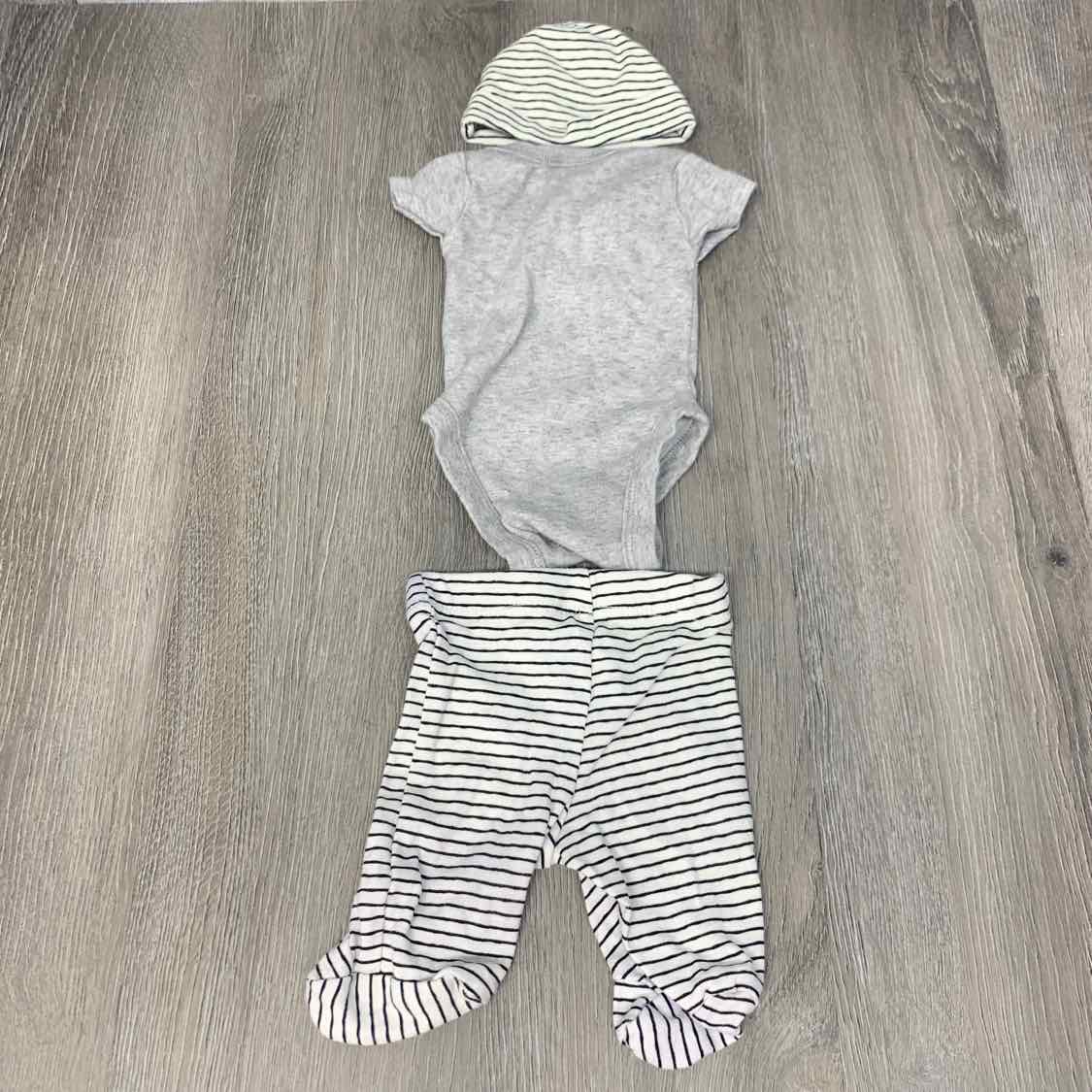 Size Preemie Gray/White Gerber Shirt/Pants - OodlesCB