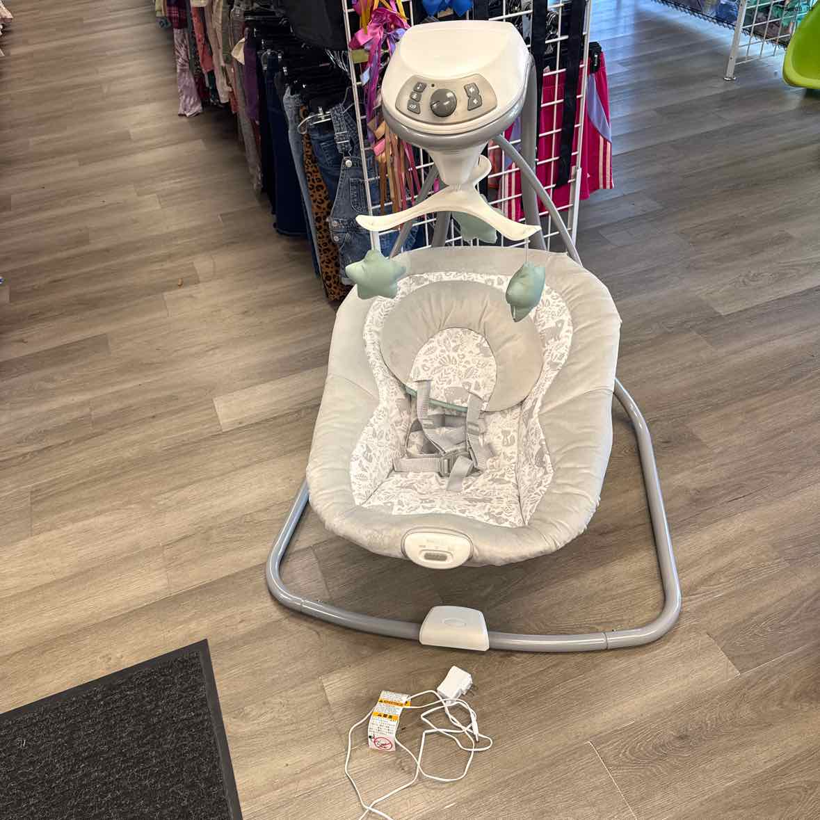 Graco Gray/White Forest Swing w/ Pwr Plug