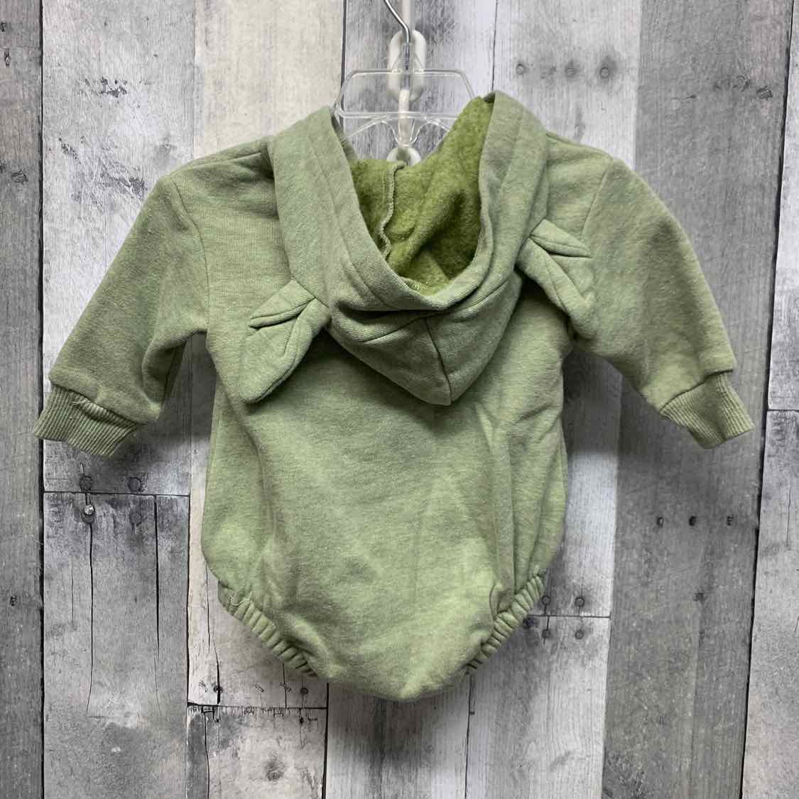 Size 0-3 Months Green Star Wars Romper