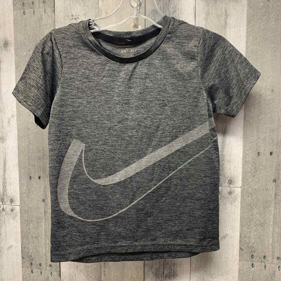 Size 7 Gray Sport Brand T Shirt