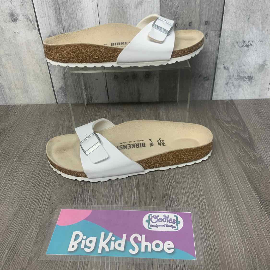 Size 36 White Name Brand Sandals