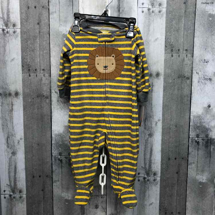 Size 6 Months Gray/Yellow Just One You Footy PJs