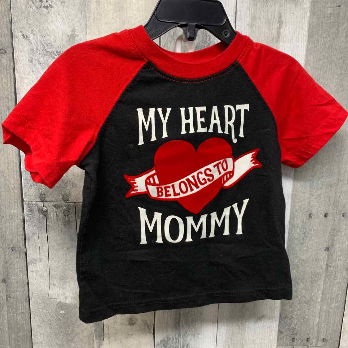 Size 2T Black/Red Holiday Brands T Shirt