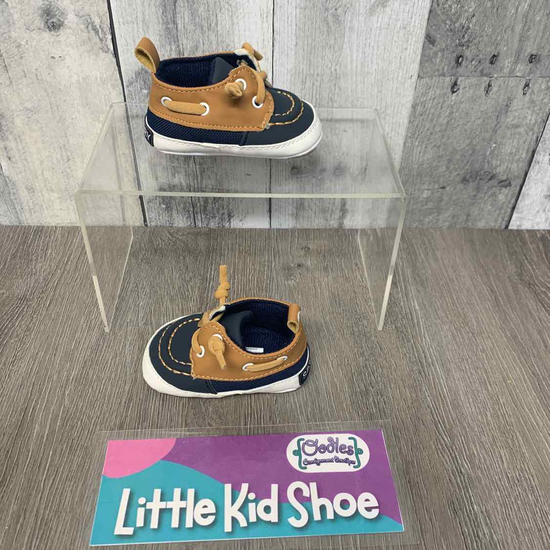 Size 2 Brown/Navy Sperry Soft Sole Shoes - OodlesCB