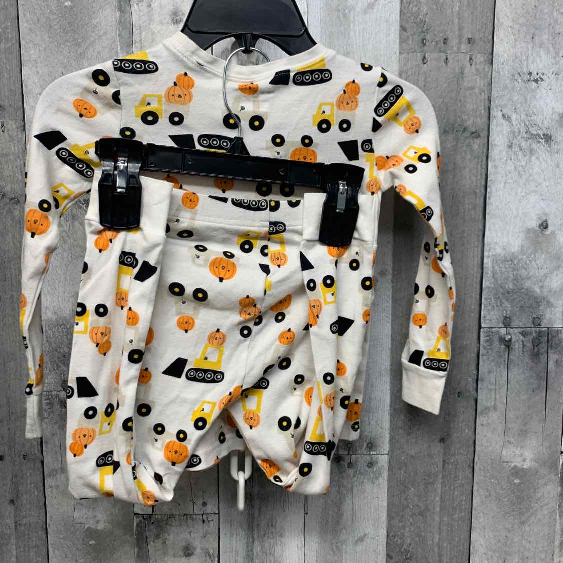 Size 5T White Print Old Navy 2pc PJs